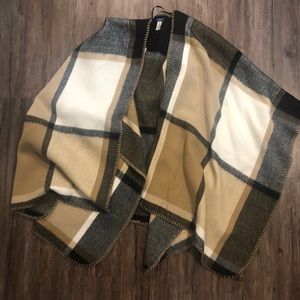 Apt. 9 Plaid Poncho Black and Tan